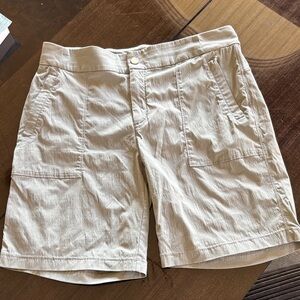 Athleta Women’s  Light Tan Cargo Shorts